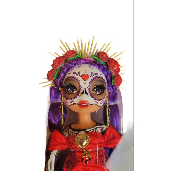 Rainbow High 2022 Celebration Edition Dia De Los Muertos Maria Garcia 11" Doll - Picture 6 of 6